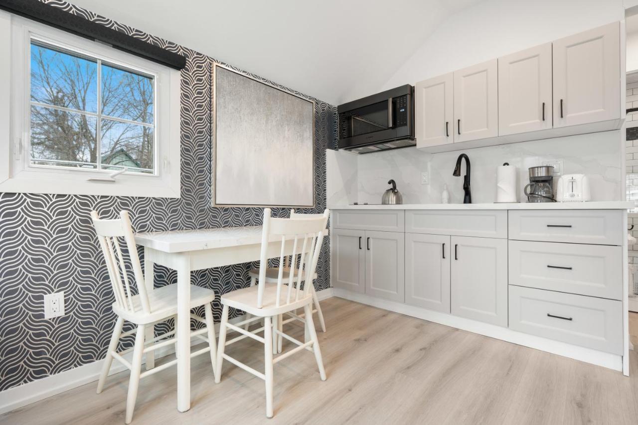 Luxe Lodges On Lake Erie Port Dover Ngoại thất bức ảnh