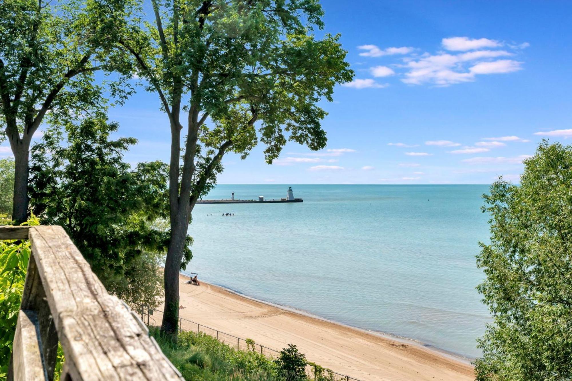 Luxe Lodges On Lake Erie Port Dover Ngoại thất bức ảnh